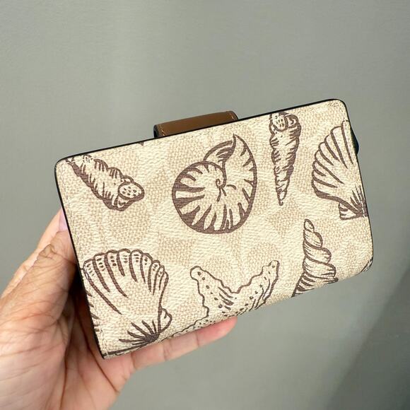 Last 3‼️Coach Medium Corner Zip Wallet Signature Canvas Shell Print CBO36 - Picture 4 of 13